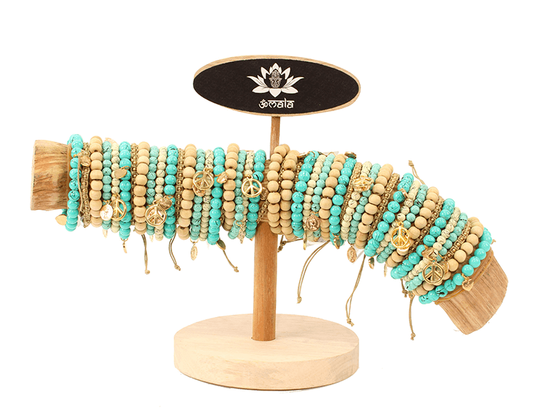 96 witte/turq. armbandjes met goud 96 witte/turq. armbandjes met goud